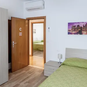https://appartamento-le-barche.hotelinveneto.com